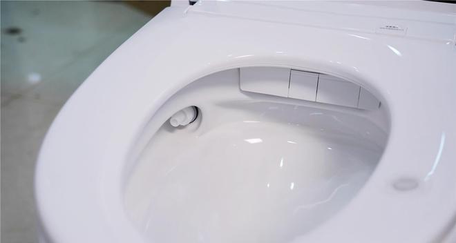 马桶水箱漏水修理指南（轻松解决马桶水箱漏水问题）
