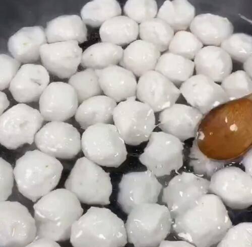 以鱼丸放冰箱保存的方法及注意事项（如何正确储存鱼丸）