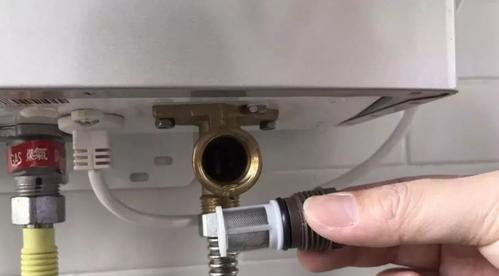 热水器没热水出来的原因及修复方法（了解热水器没有热水的常见问题及解决方案）