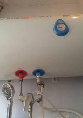 如何停止热水器的上水（简单措施让热水器停止上水）