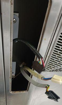 如何清洗油烟机开关上的油脂（简单有效的清洗方法与注意事项）